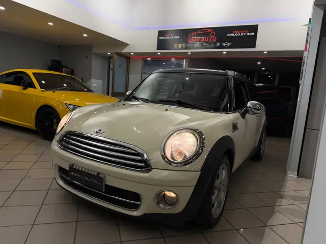 Mini Clubman view 3
