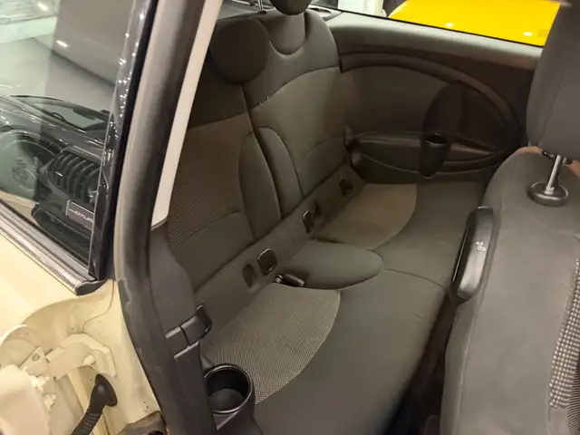 Mini Clubman view 11