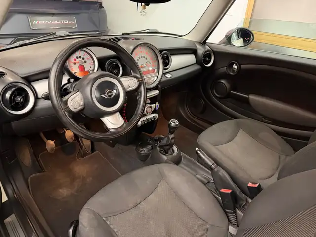 Mini Clubman view 9