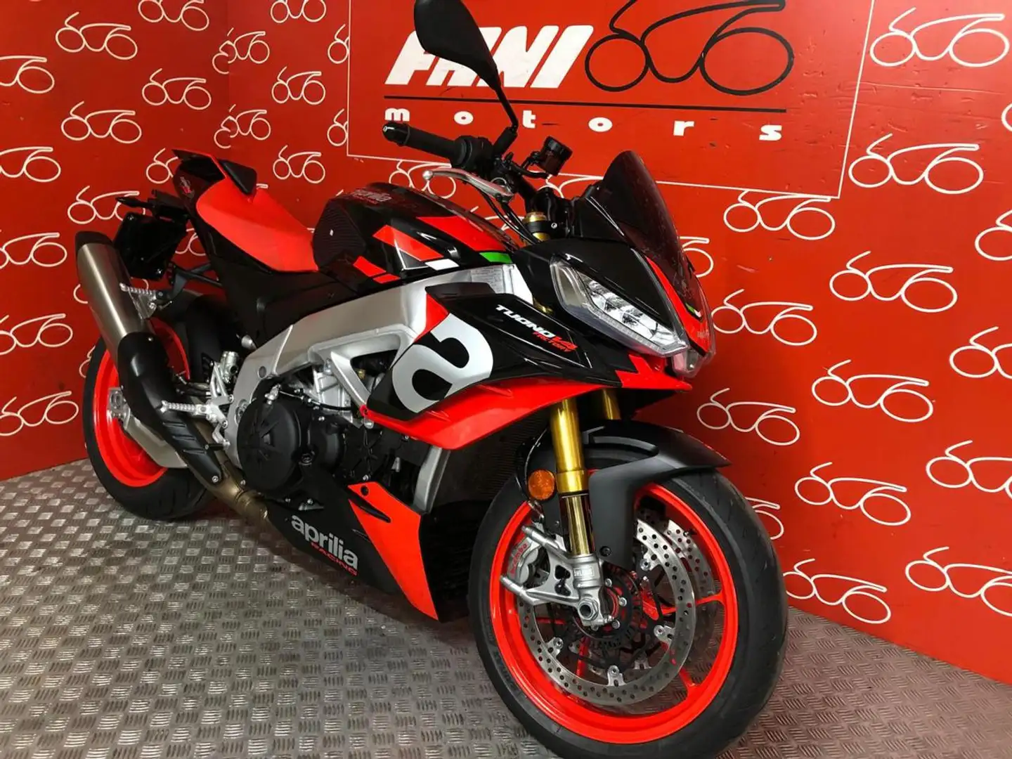 Aprilia Tuono Factory Nero - 2
