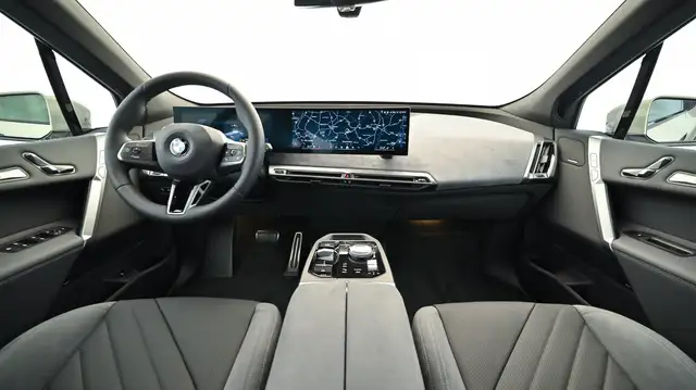 BMW Ix view 13