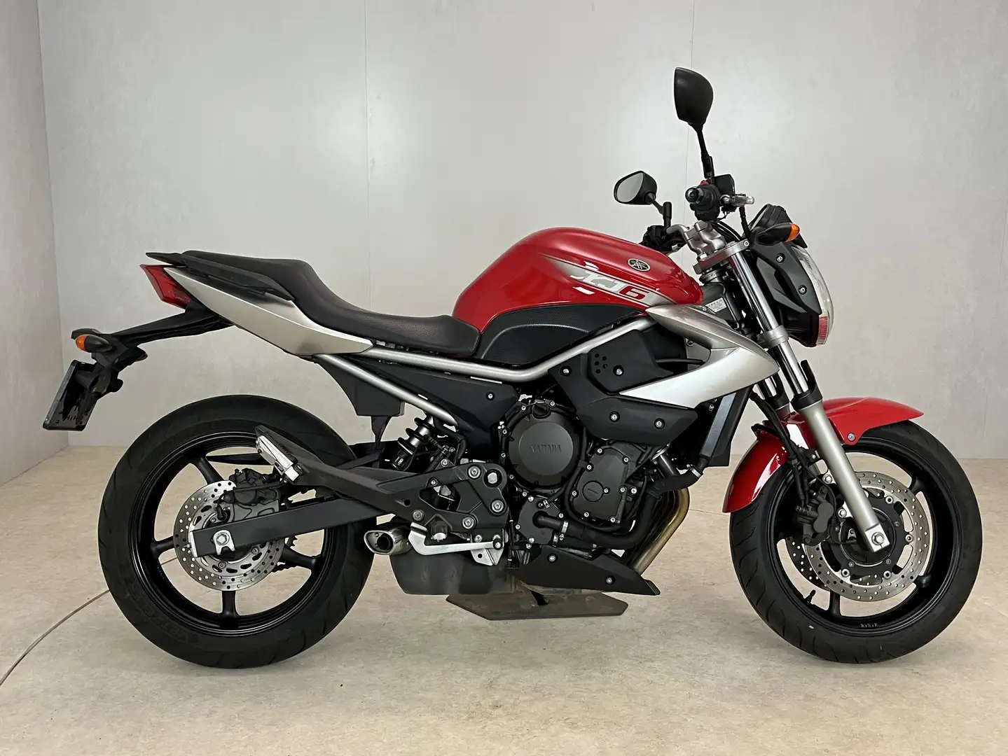 Yamaha XJ6N ABS Rood - 1