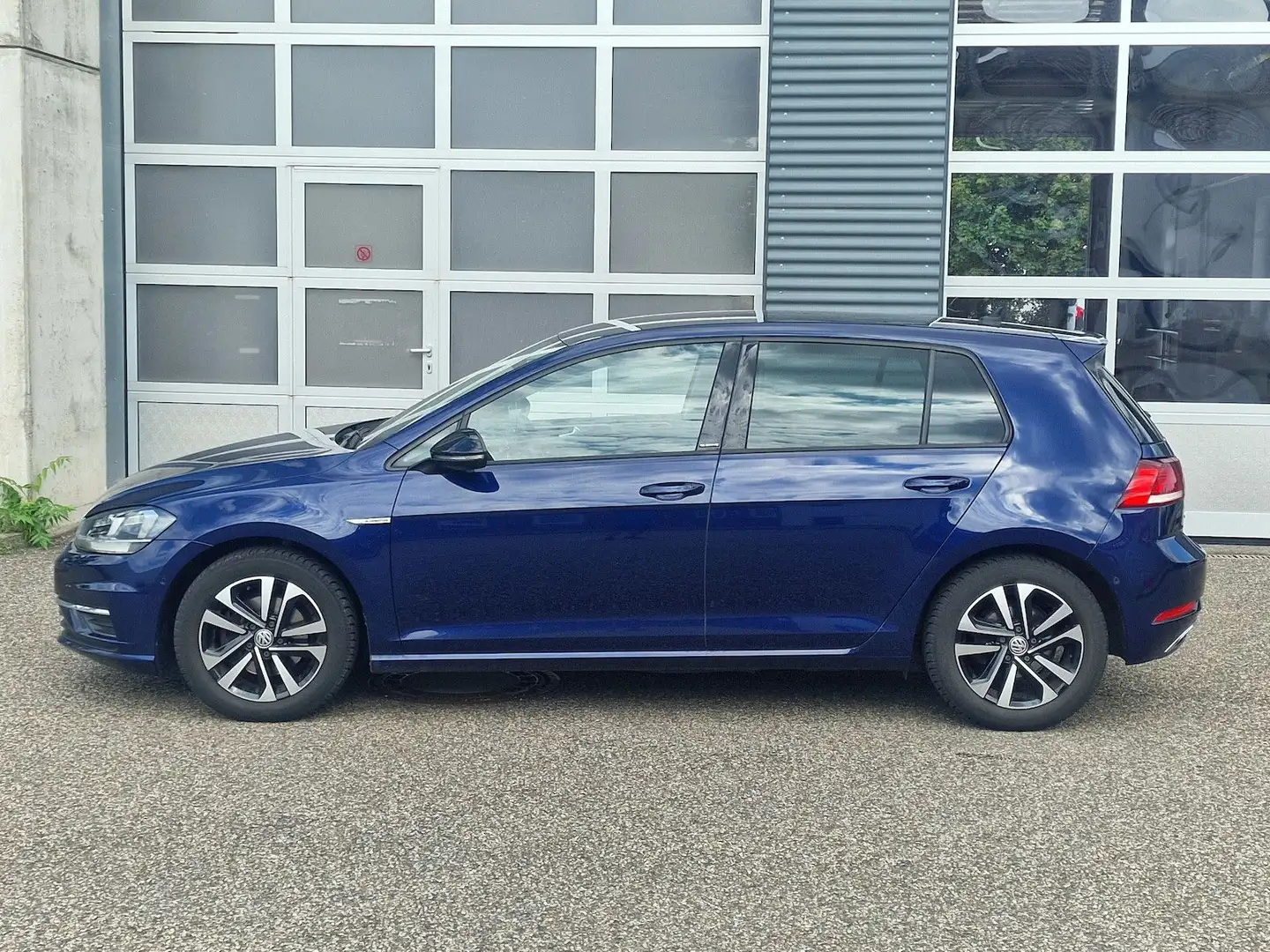 Volkswagen Golf IQ.DRIVE BlueMotion Синій - 2