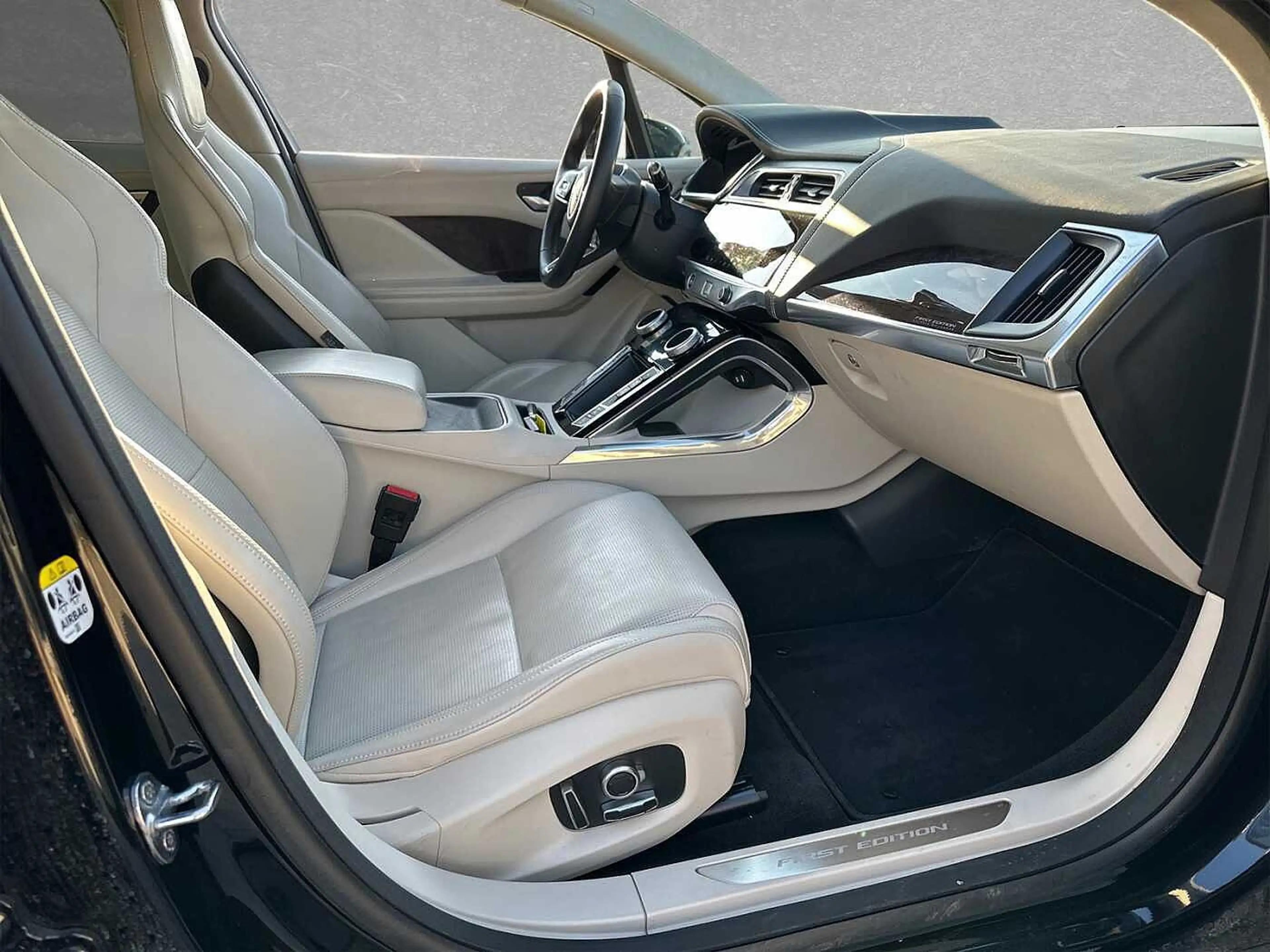 Jaguar I-Pace EV400 AWD First Edition — photo 3