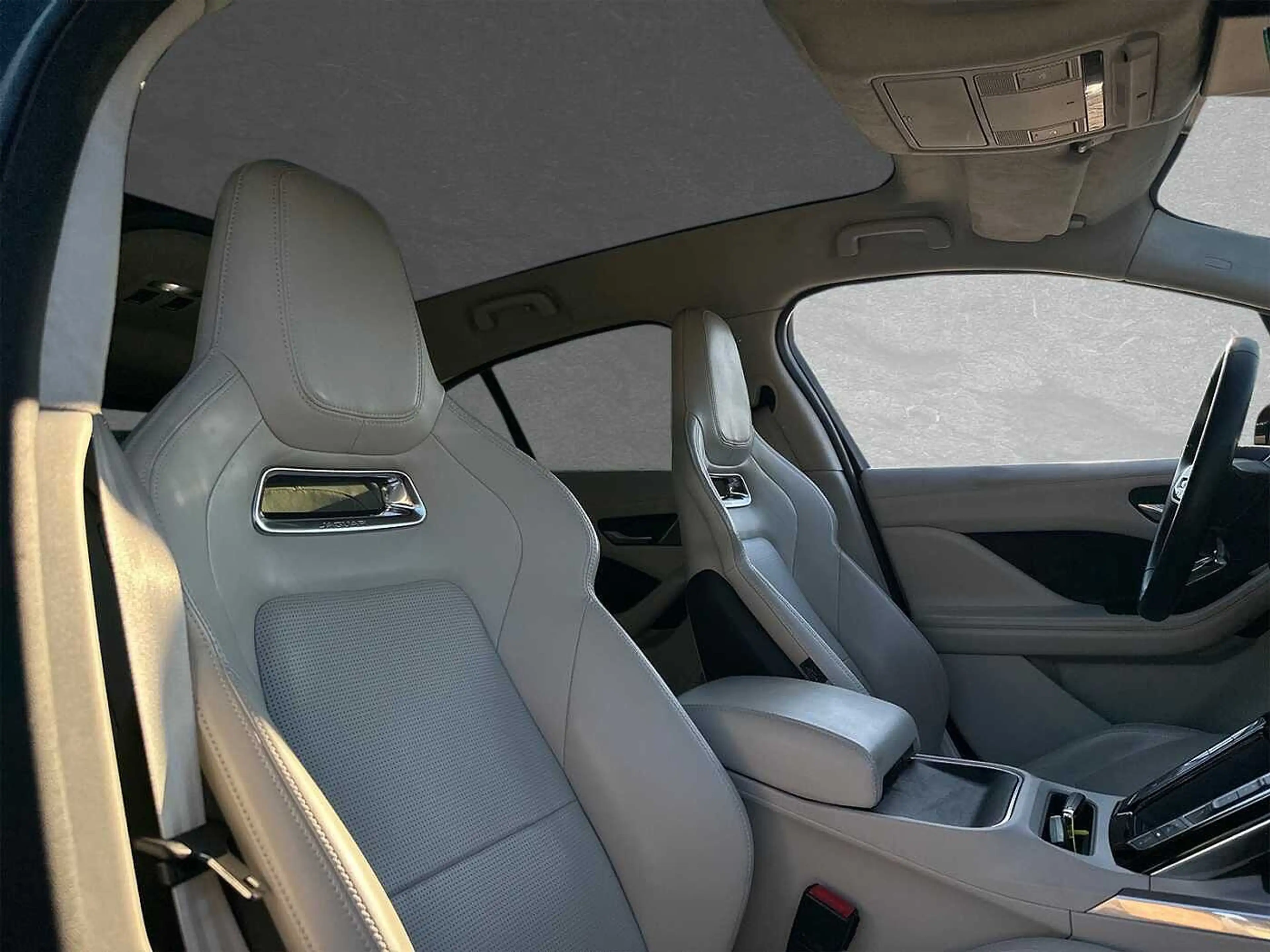 Jaguar I-Pace EV400 AWD First Edition — photo 10