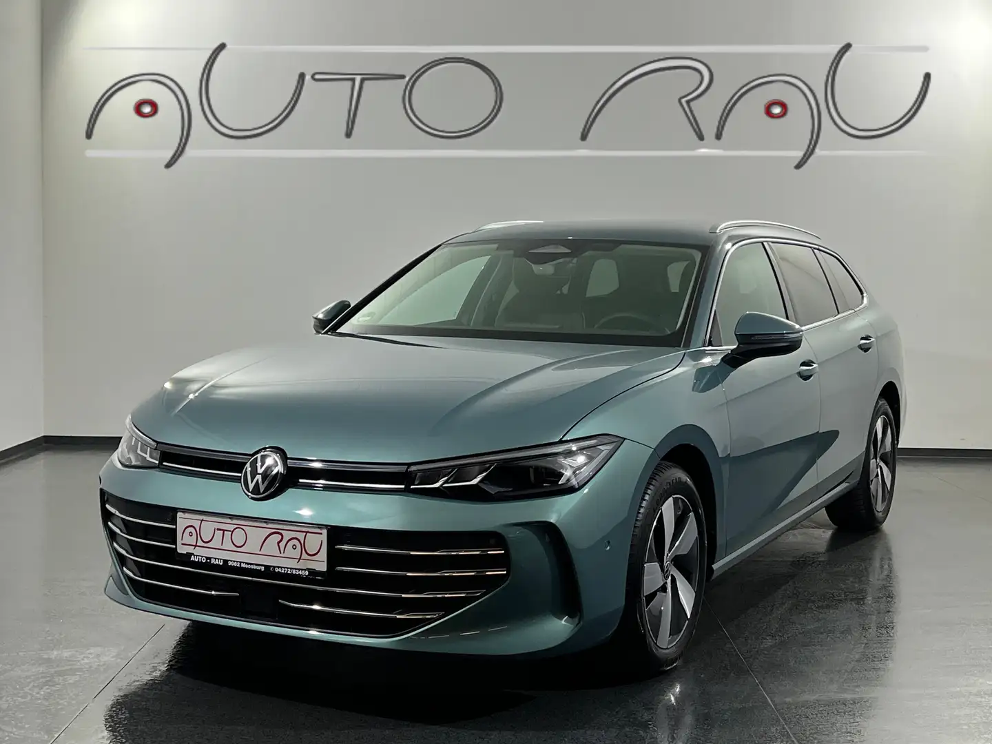 Volkswagen Passat Variant 2.0 TDI SCR Business DSG *LED*ACC*NAVI* Grün - 1