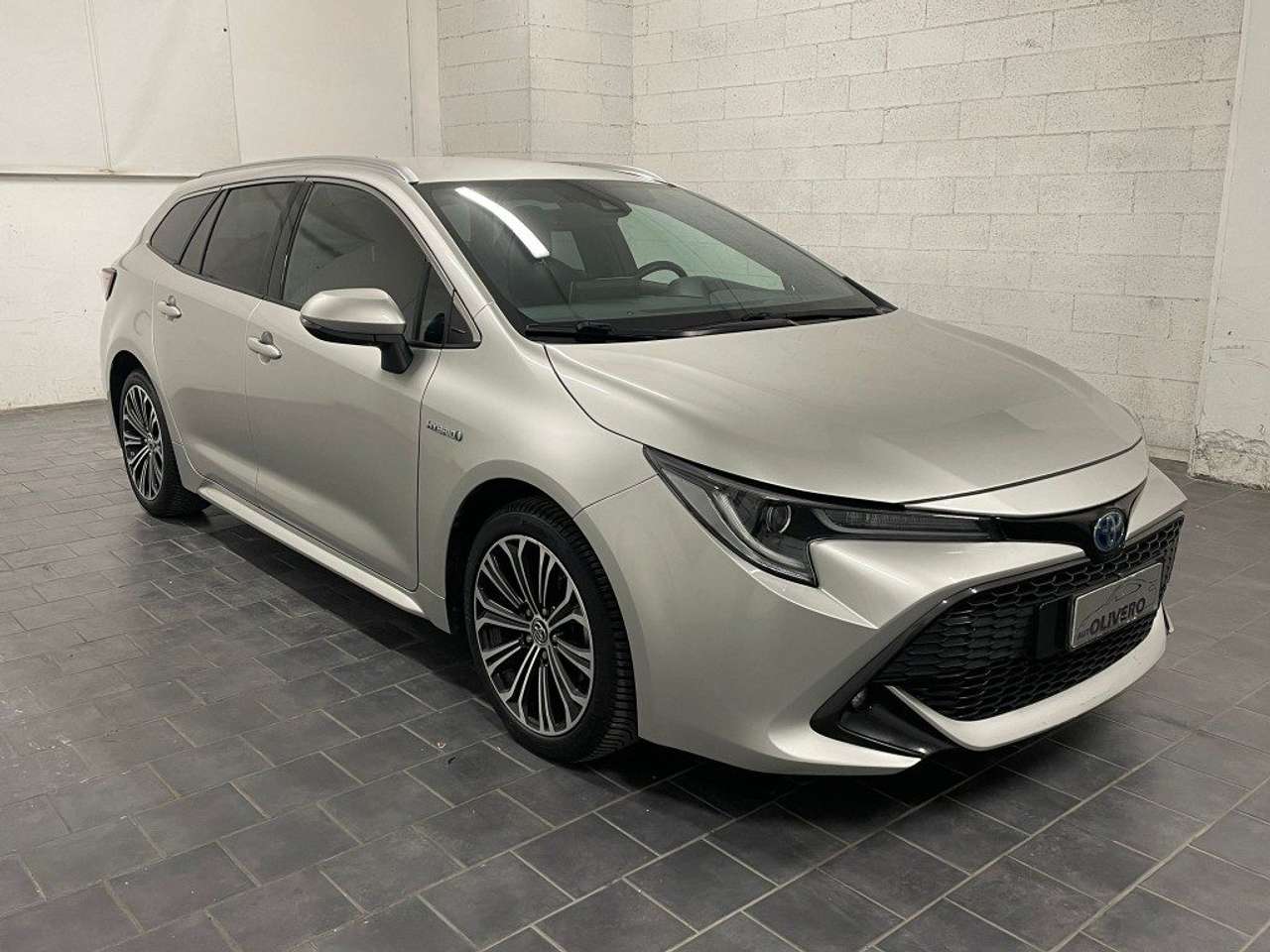 Toyota Corolla Touring Sports 1.8 Hybrid Style-UNIPRO-TG.TOYOTA