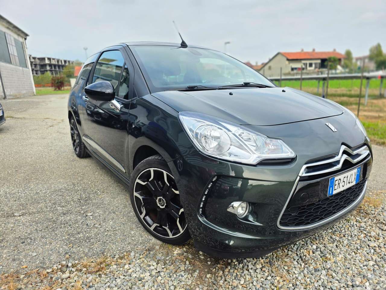 Citroen DS3 1.2 vti Just Black 82cv