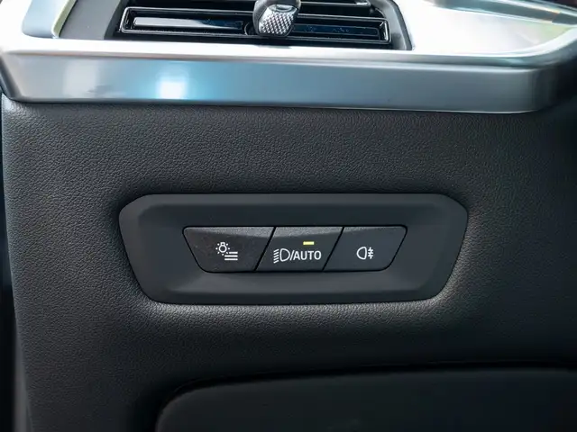 BMW X6 view 27