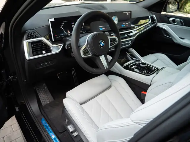 BMW X6 view 15