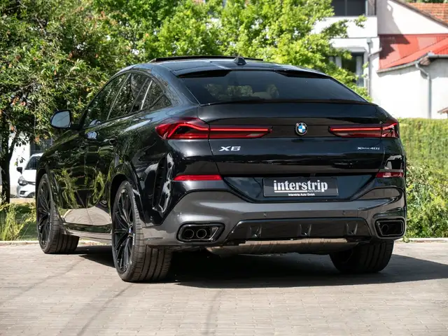 BMW X6 view 4