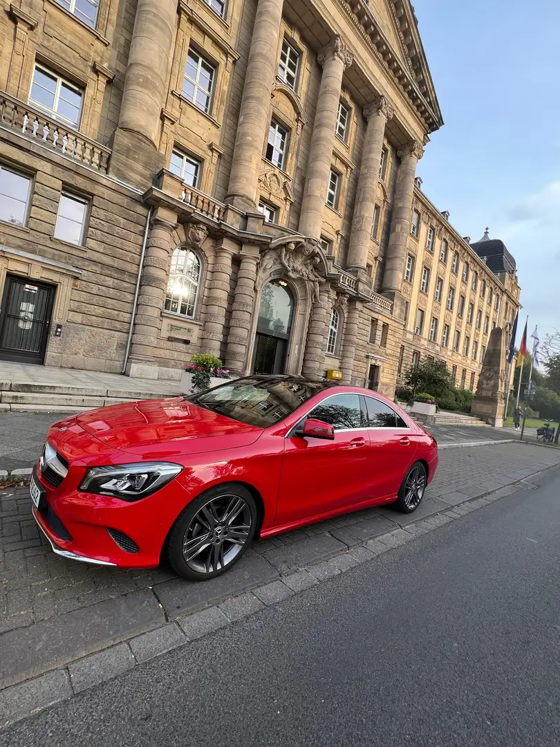 Mercedes-Benz CLA 180 CLA 180 (117.342) Rot - 1