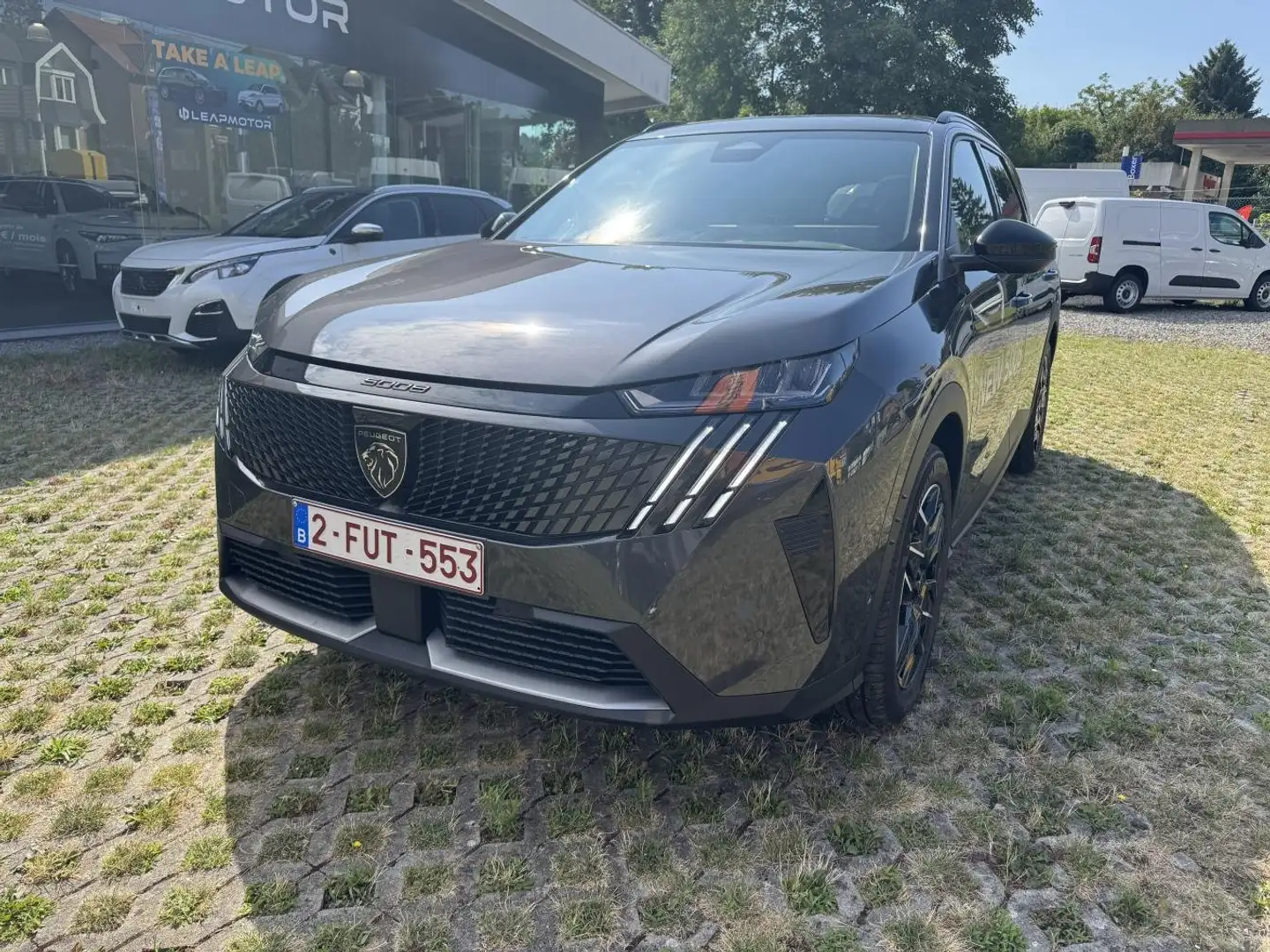 Peugeot 5008 5008 1.2 Turbo MHEV Allure 7pl. Gris - 1