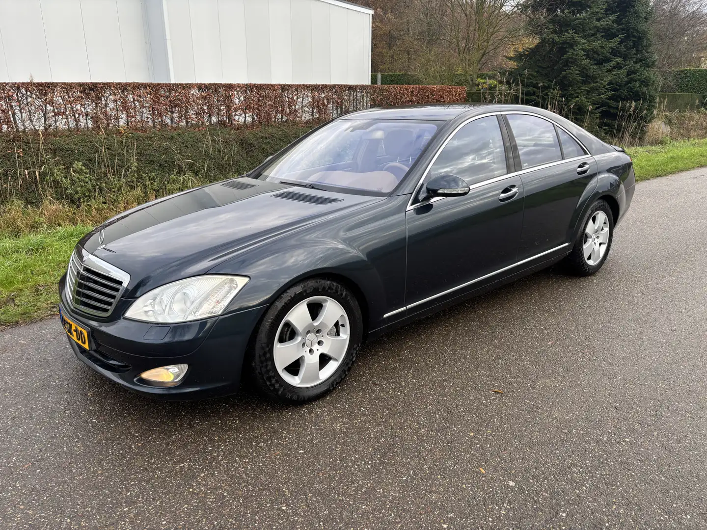 Mercedes-Benz S 500 Prestige Plus / AUTOMAAT / NAVI / ROLLO / NACHTZIC Noir - 2