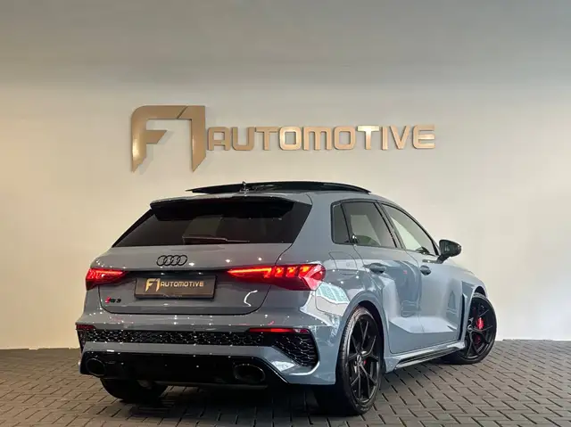 Audi RS3 view 3