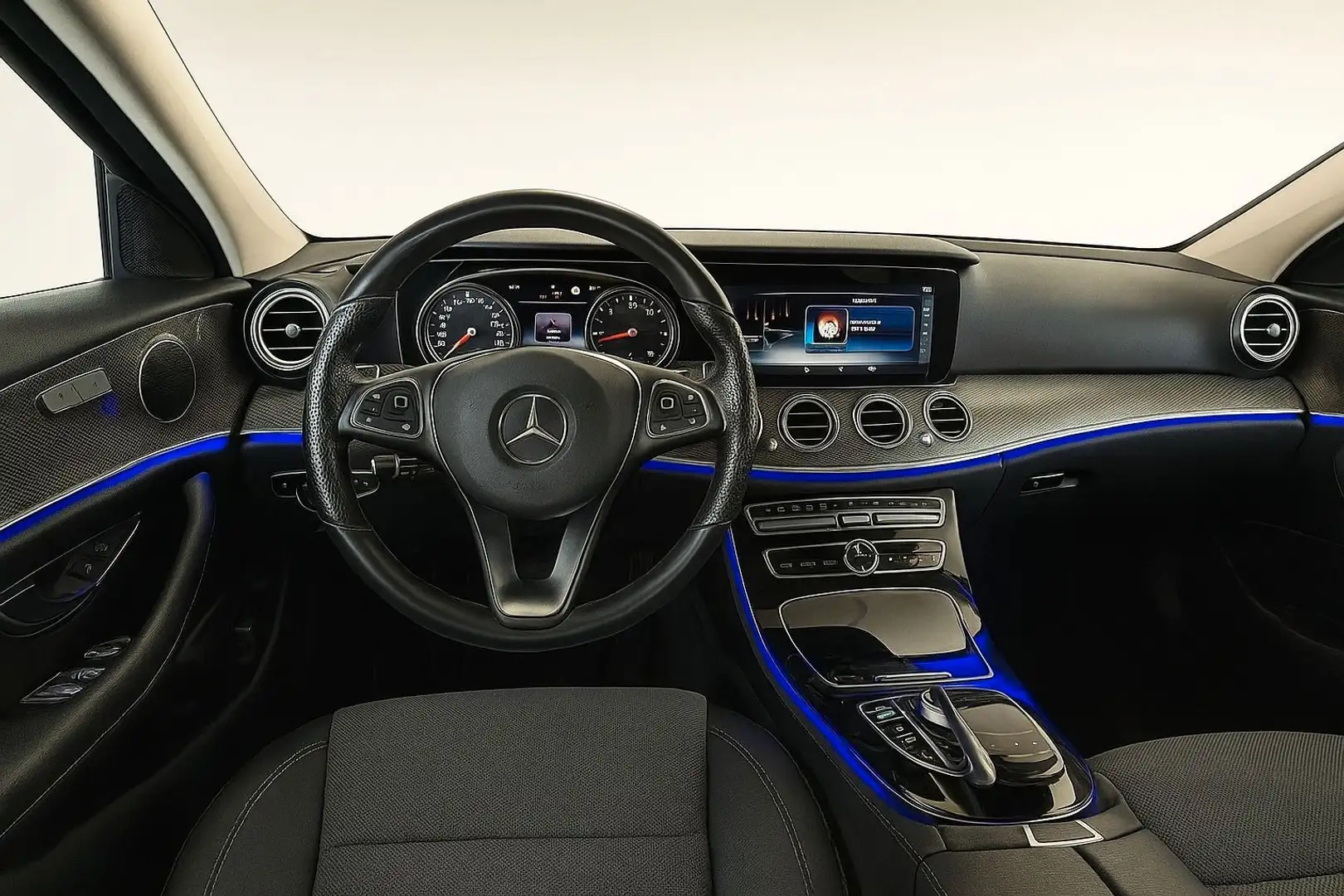 Mercedes-Benz E 220 d T Model*Kamera*AHK*Elektr. Heckklappe*TOP Schwarz - 2