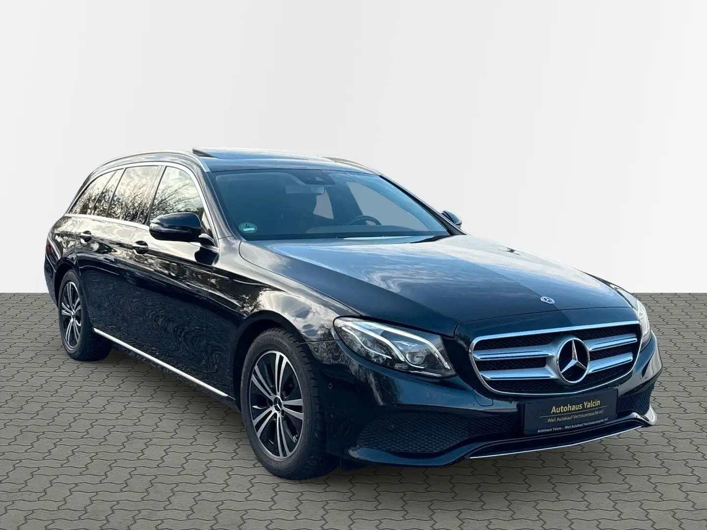 Mercedes-Benz E 220 d T Model*Kamera*AHK*Elektr. Heckklappe*TOP Schwarz - 1