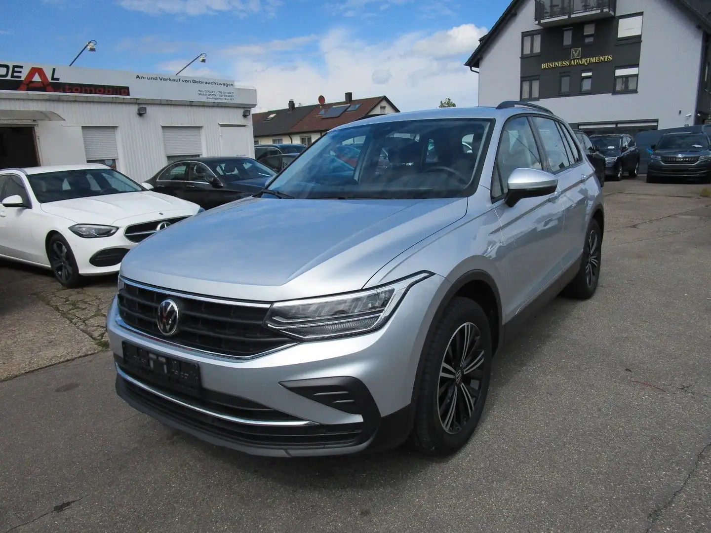 Volkswagen Tiguan Life 2.0TDI DSG 4Mo Facelift*LED*Navi*ACC Silber - 1