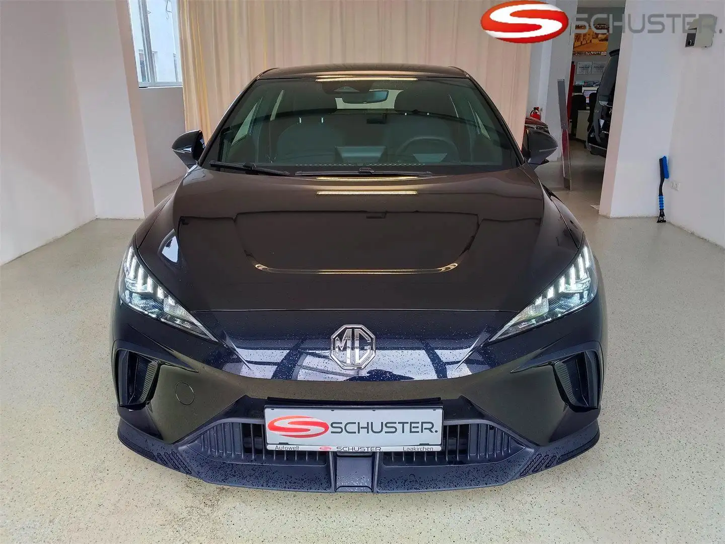 MG MG4 EV 51 kWh Standard Noir - 2