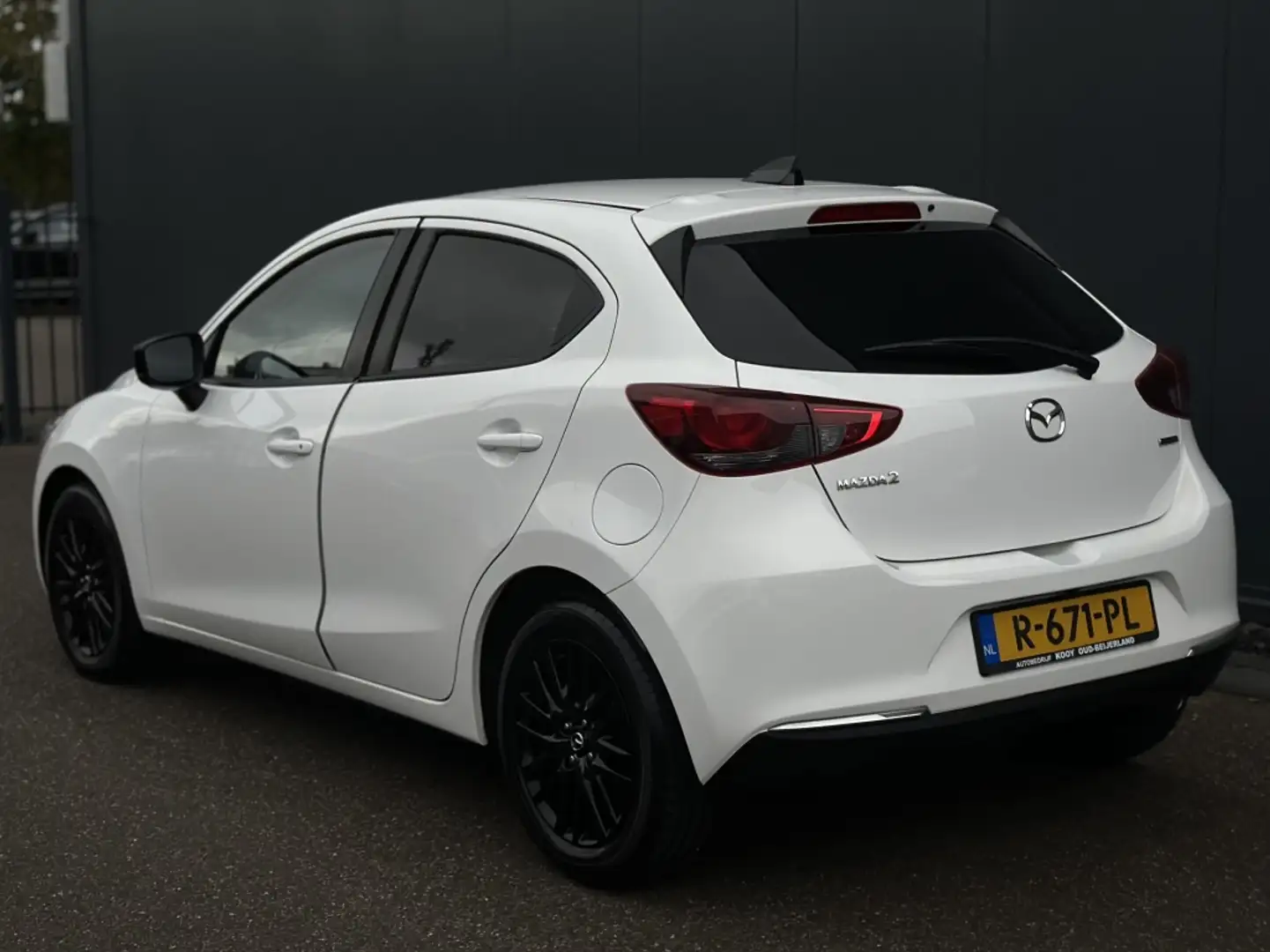 Mazda 2 1.5 Skyactiv-G Sportive Blanc - 2