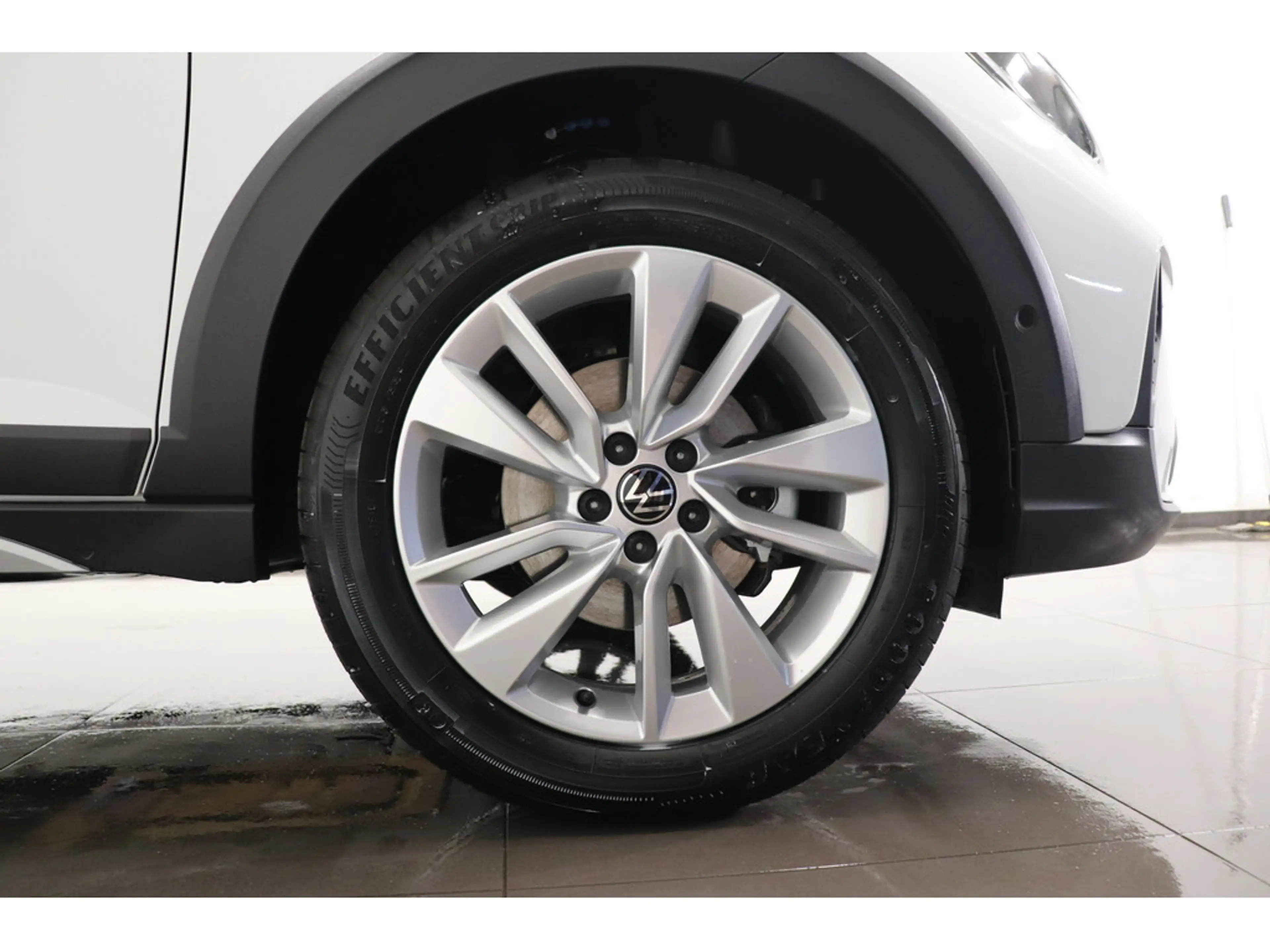 Volkswagen Taigo 1.0 TSI Life DSG #NAVI #LED #AHK — photo 4