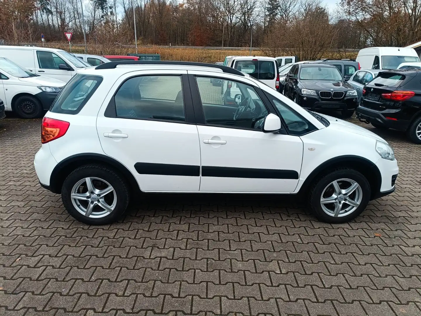 Suzuki SX4 Classic Style 4X4 Weiß - 2