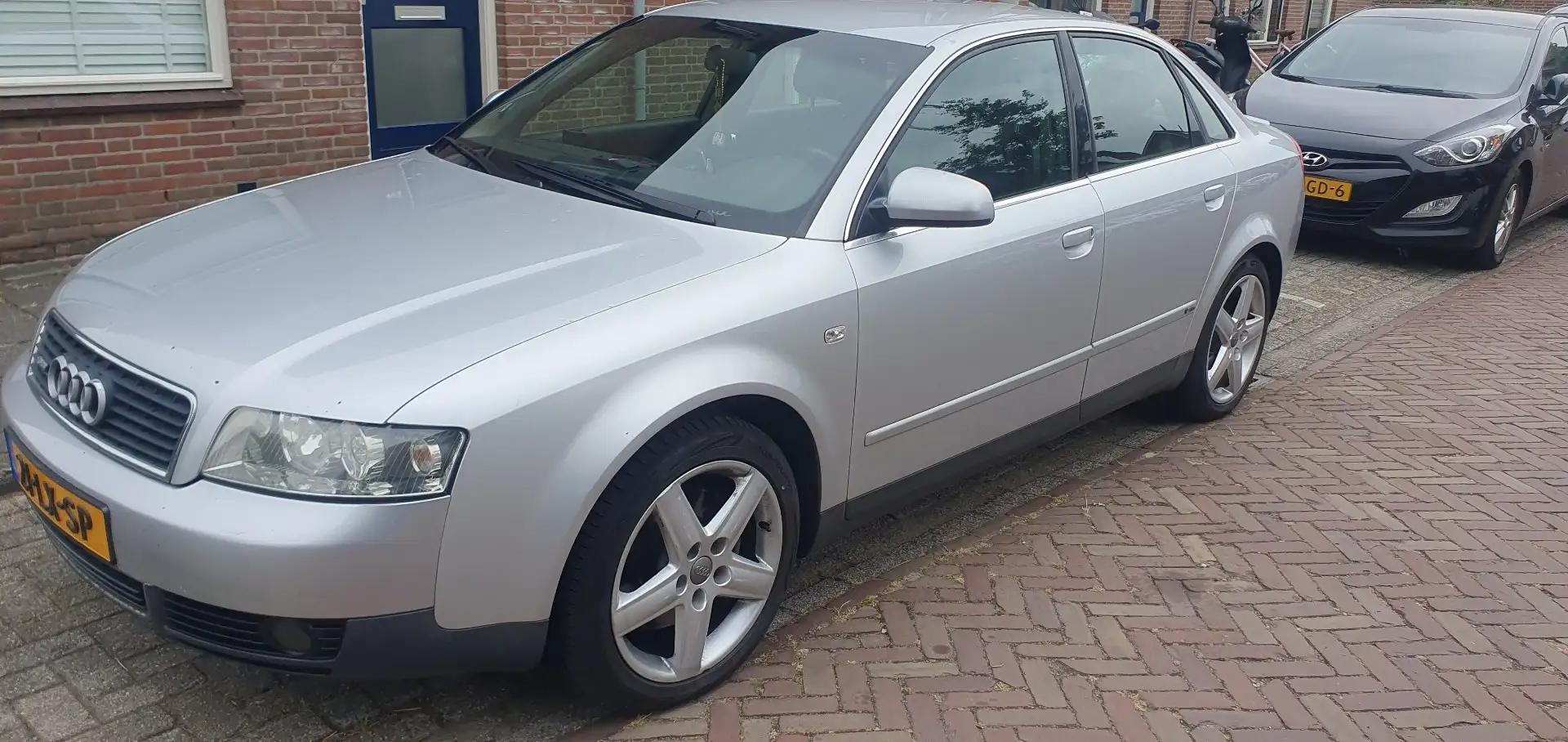 Audi A4 1.8 Turb.Pro Line MT Grijs - 2