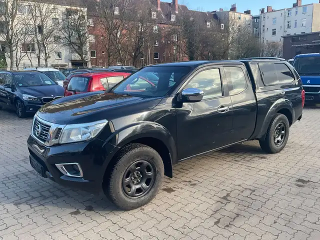 Nissan Navara King Cab 4x4 1 HAND