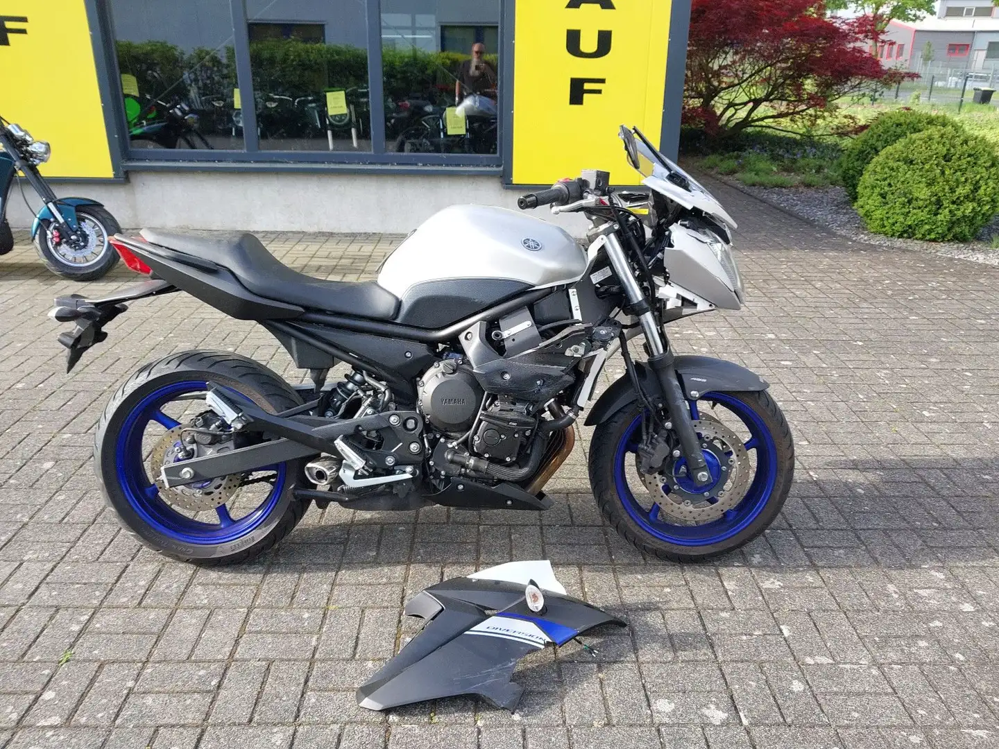 Yamaha XJ 6 S ABS Alb - 1