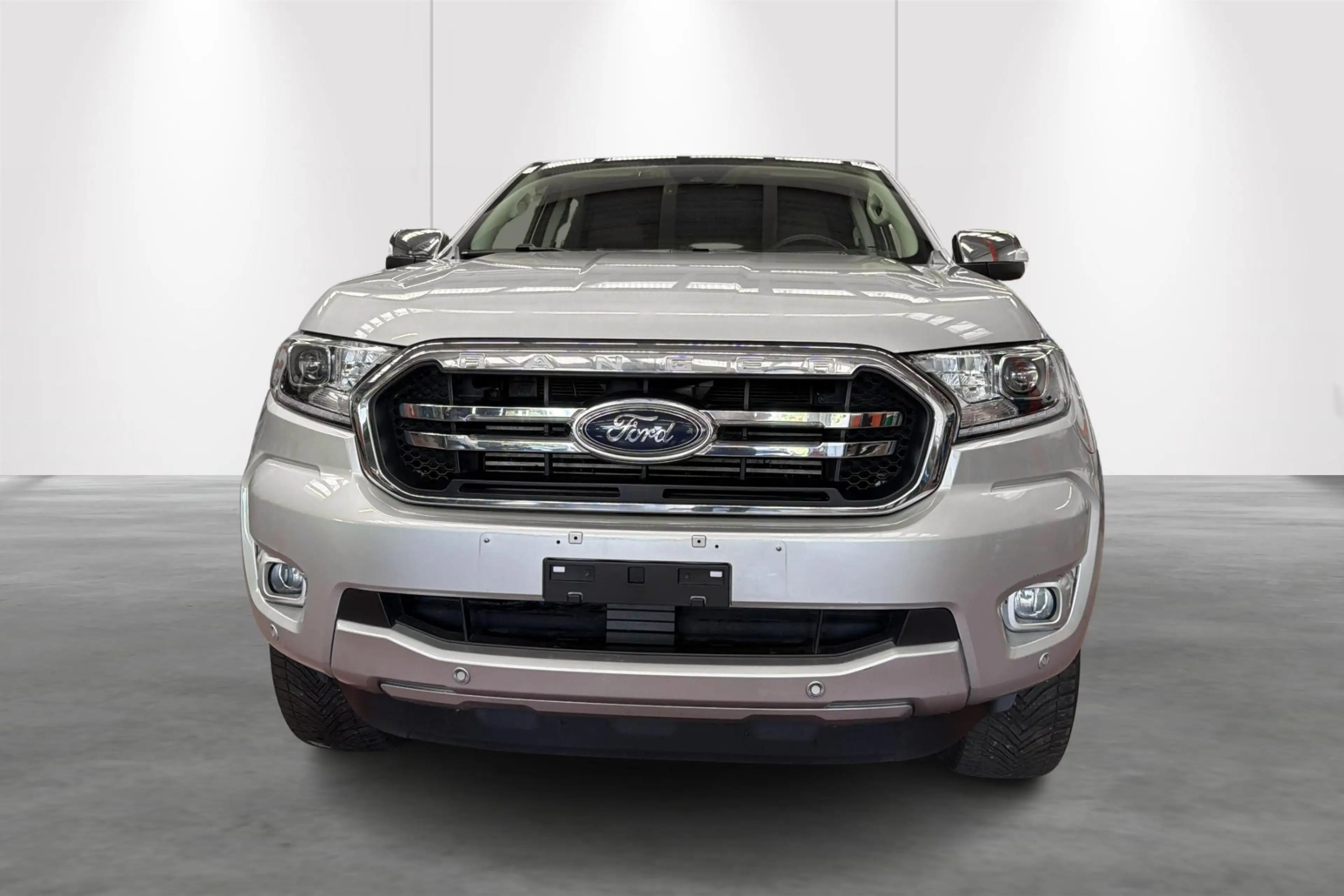 Ford Ranger 2.0TDCi 125kW 4x4 D-Cab Limited — photo 4