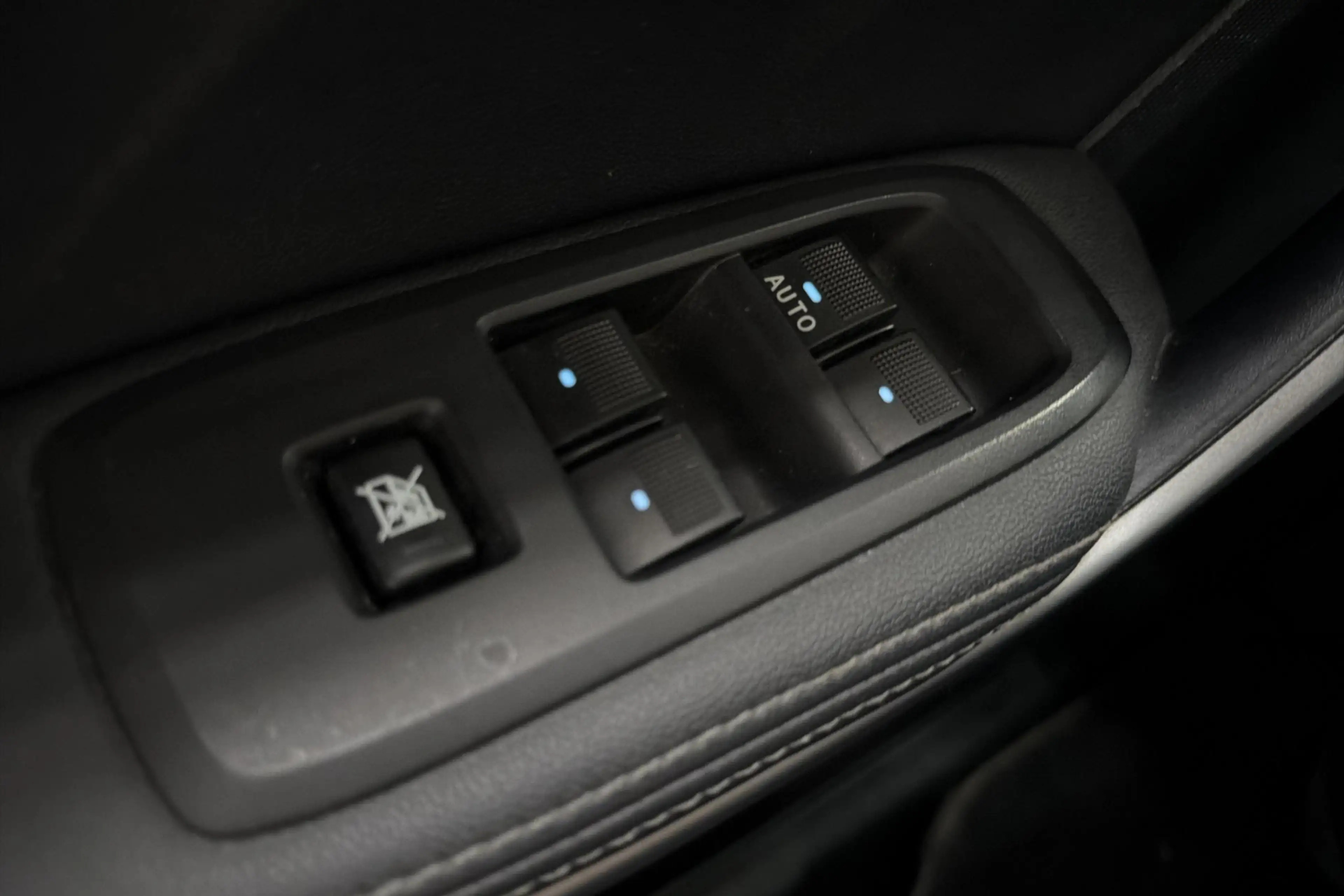 Ford Ranger 2.0TDCi 125kW 4x4 D-Cab Limited — photo 15