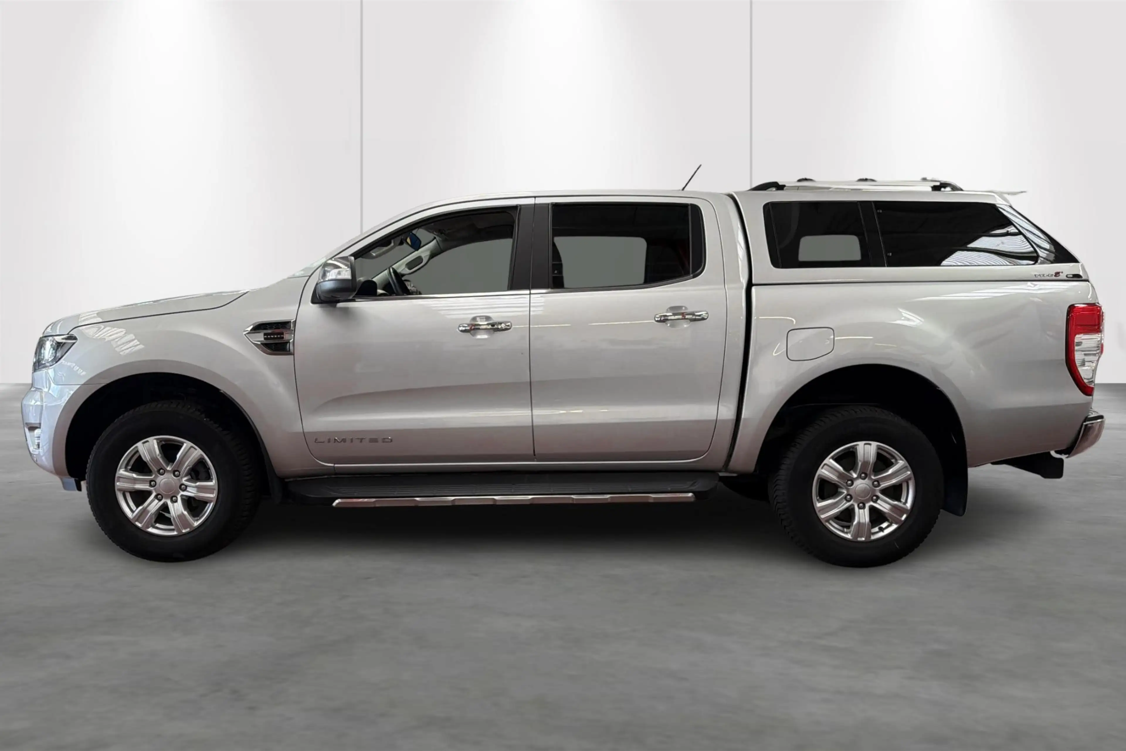 Ford Ranger 2.0TDCi 125kW 4x4 D-Cab Limited — photo 3