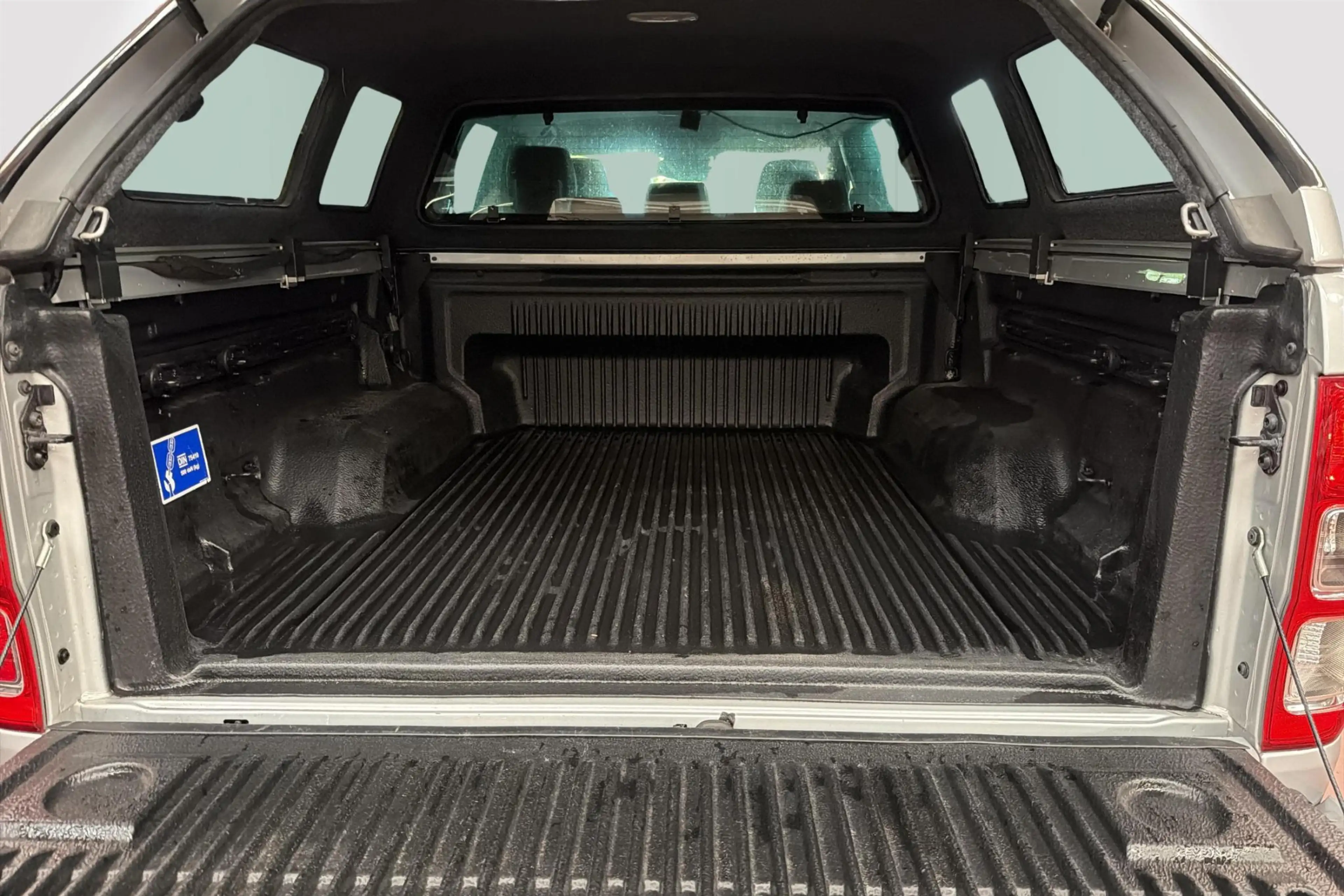Ford Ranger 2.0TDCi 125kW 4x4 D-Cab Limited — photo 10