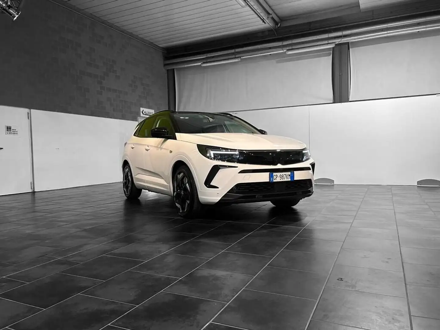 Opel Grandland 1.6 phev GSe awd 300cv auto - 1
