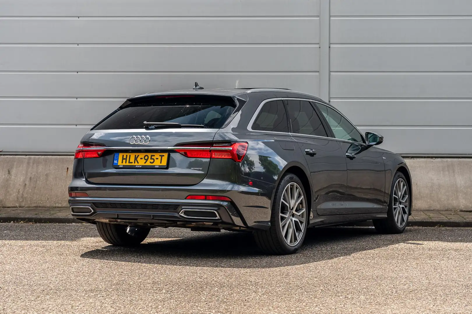 Audi A6 Avant 50 TFSIe 299pk PHEV Quattro Advanced Edition Grijs - 2