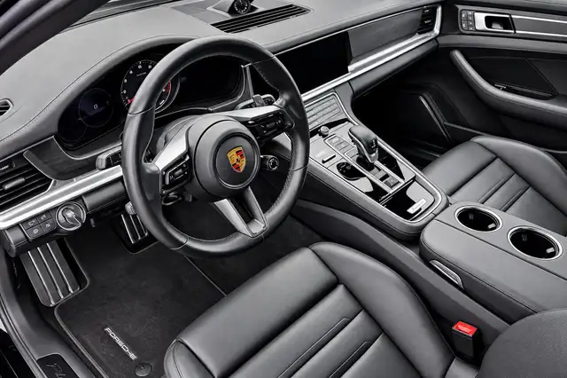 Porsche Panamera view 15