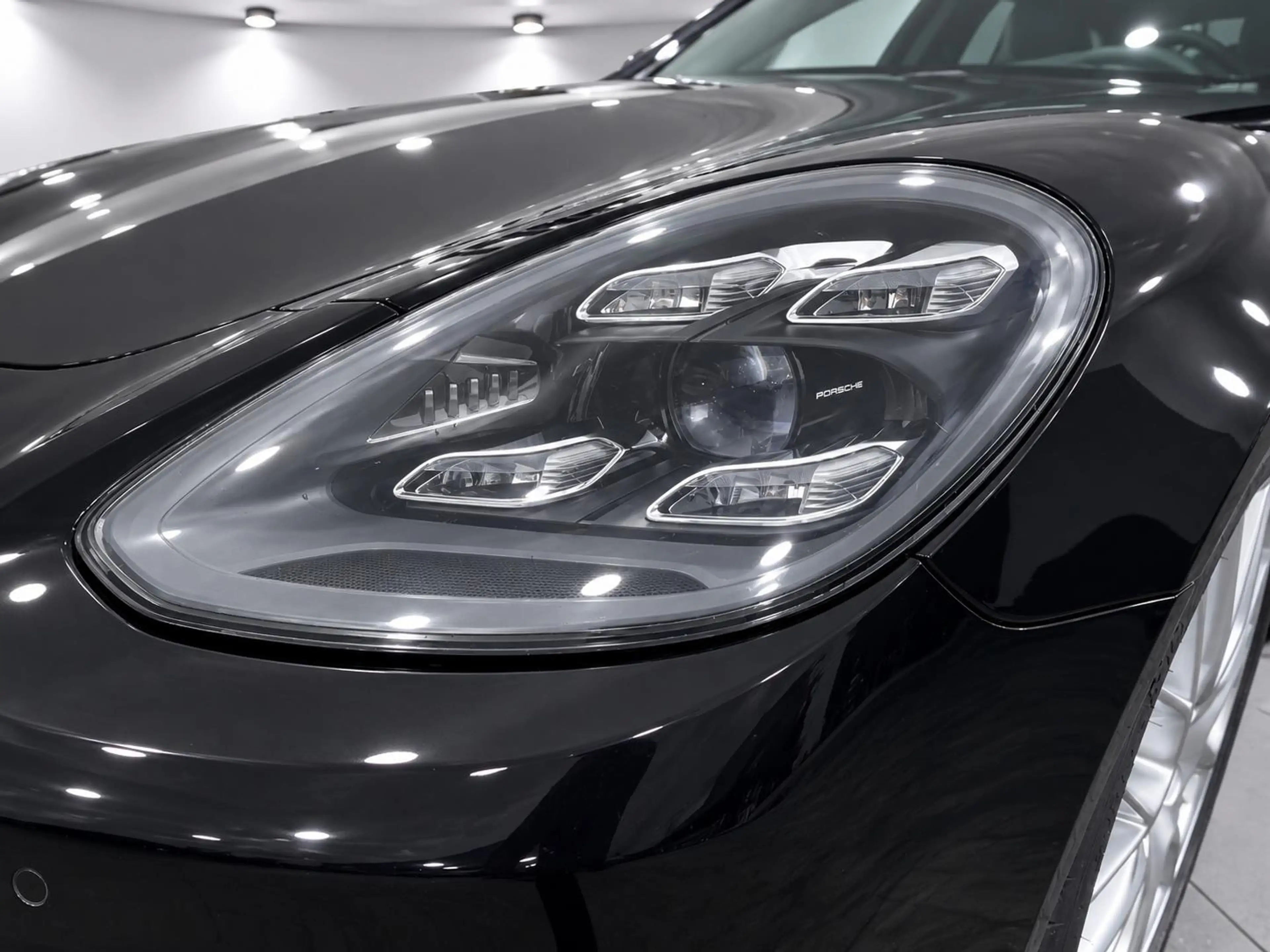 Porsche Panamera 2.9 4 E-Hybrid Platinum Edition Matrix koplampen S — photo 12