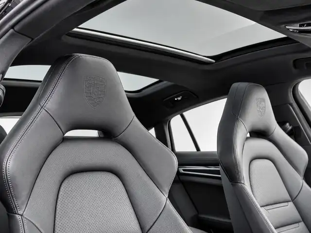 Porsche Panamera view 12