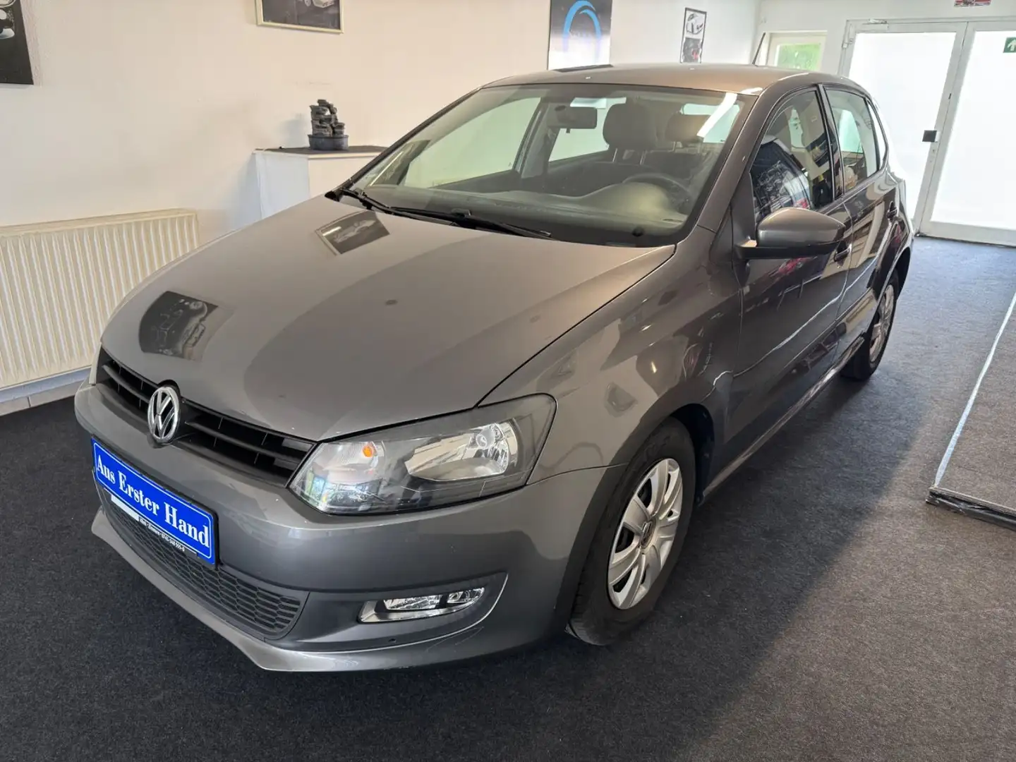 Volkswagen Polo 1.2 Comfortline aus Erster Hand Grijs - 1