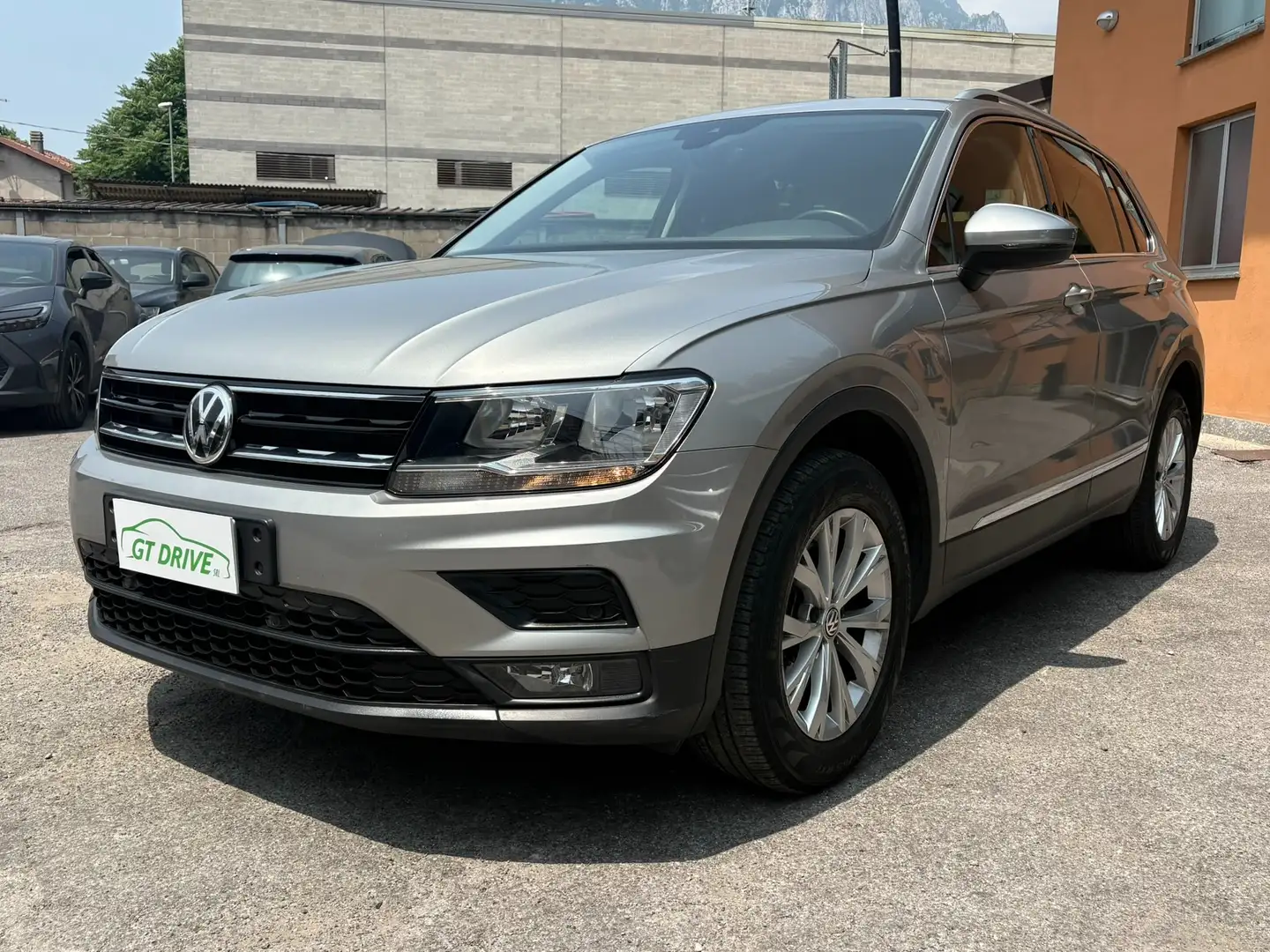 Volkswagen Tiguan Tiguan 2.0 tdi Advanced 4motion 150cv dsg BUSINNES Argento - 1