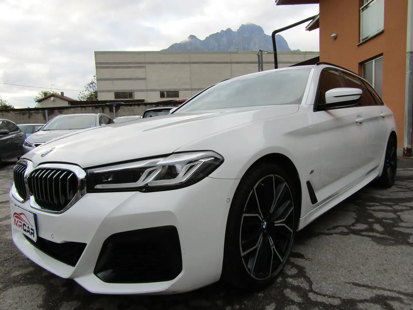 BMW 540 540d Touring mhev xdrive Msport  M Sport M-Sport Bílá - 1