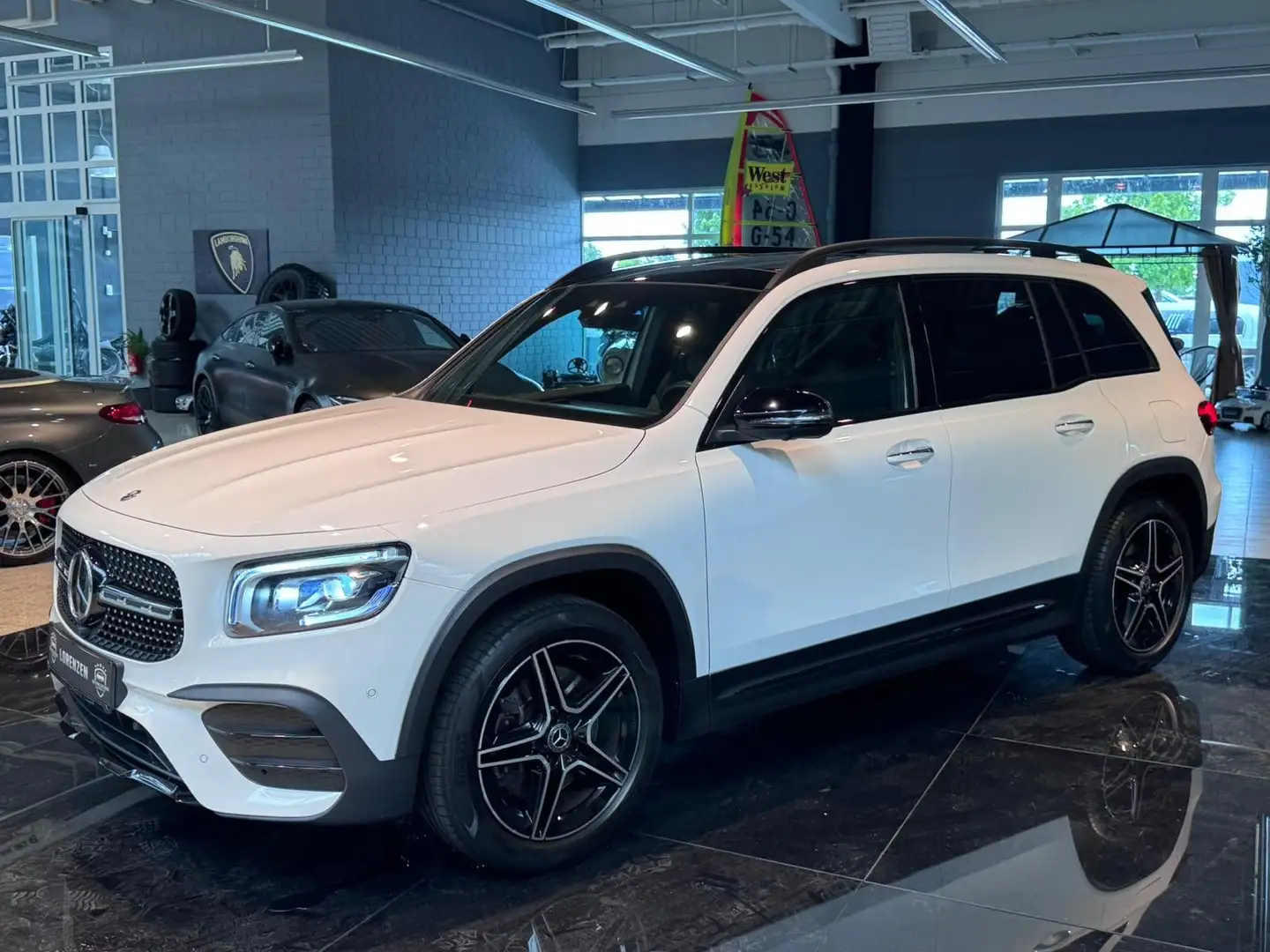 Mercedes-Benz GLB 250 GLB250 4M Pano Night LED Memory AHK 360° MBUX Weiß - 1