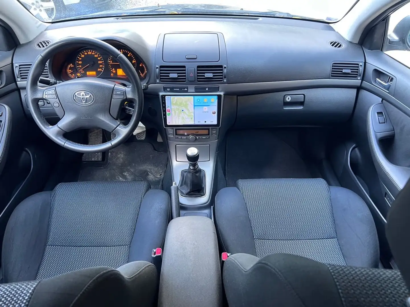 Toyota Avensis 2.0d 126cv 2ème Main CarPlay Noir - 2