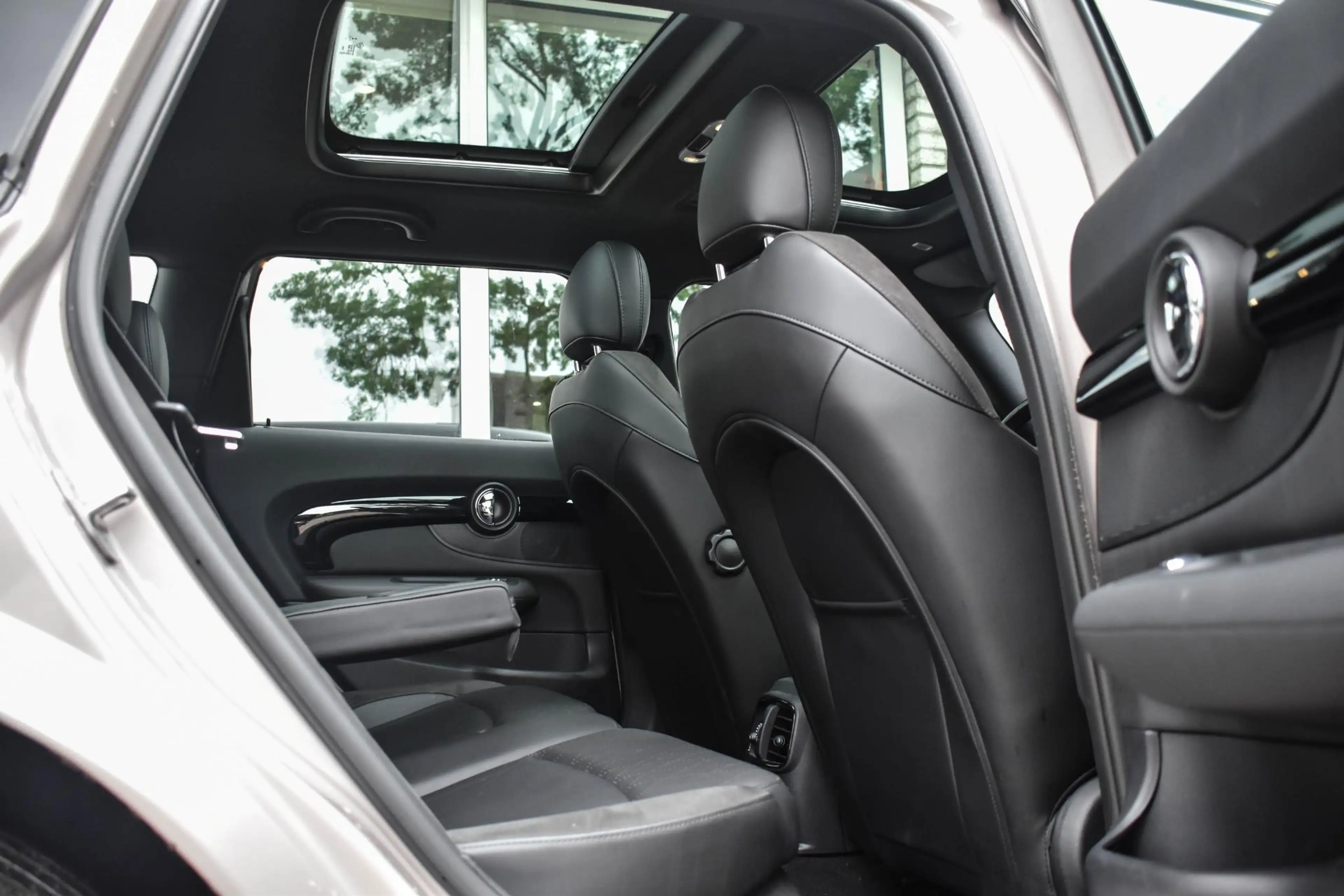 MINI Cooper Clubman 1.5 Richmond Park Pano Leder Carplay — photo 36