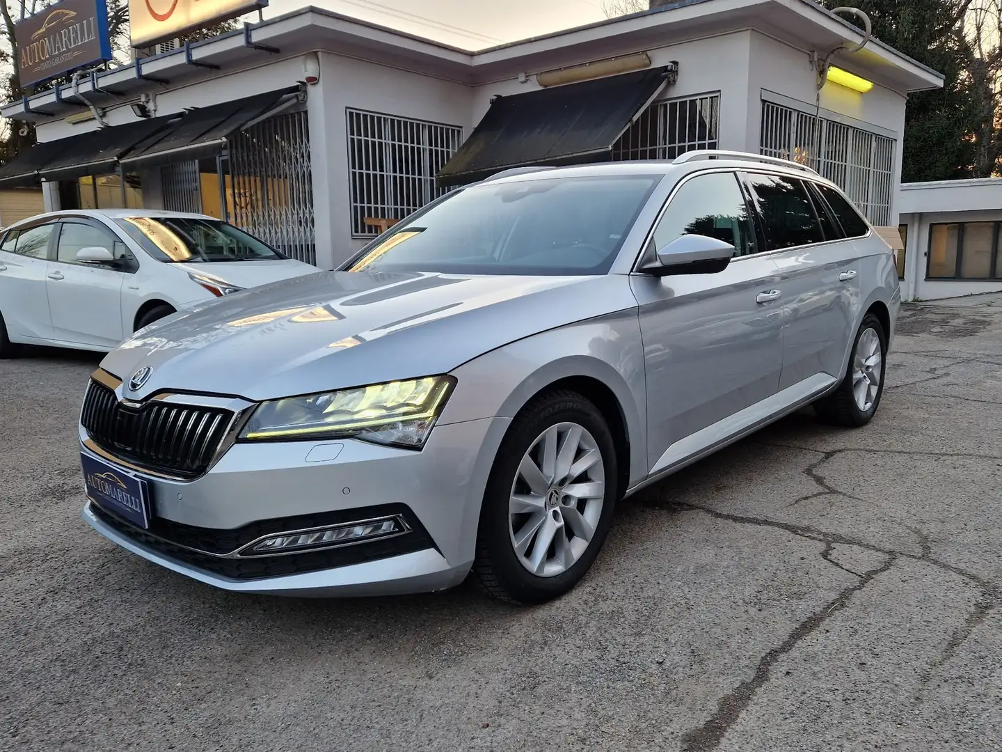 Skoda Superb Wagon 2.0 tdi evo Style 150cv dsg Grigio - 1