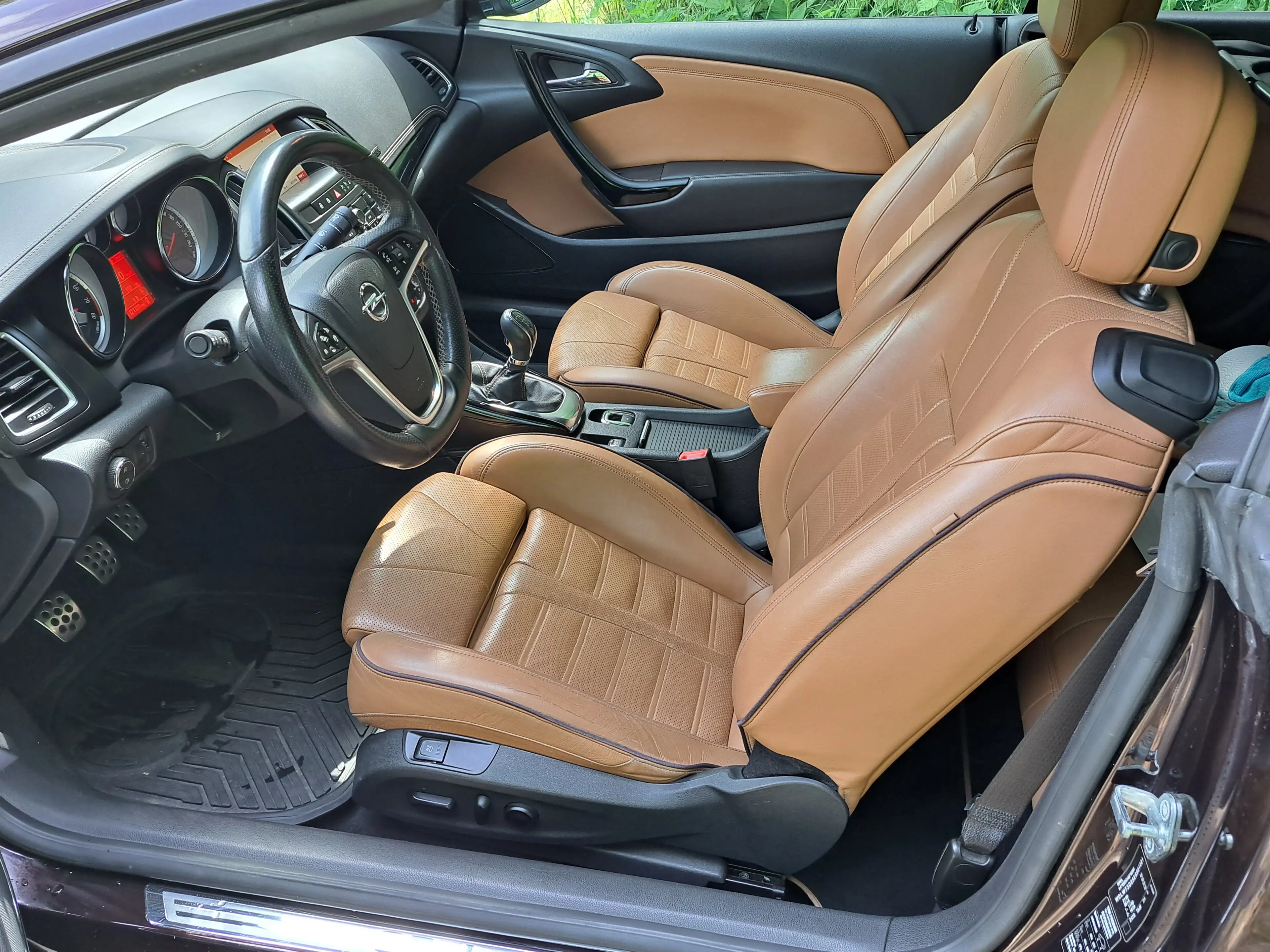 Opel Cascada Cascada 1.6 Turbo — photo 6