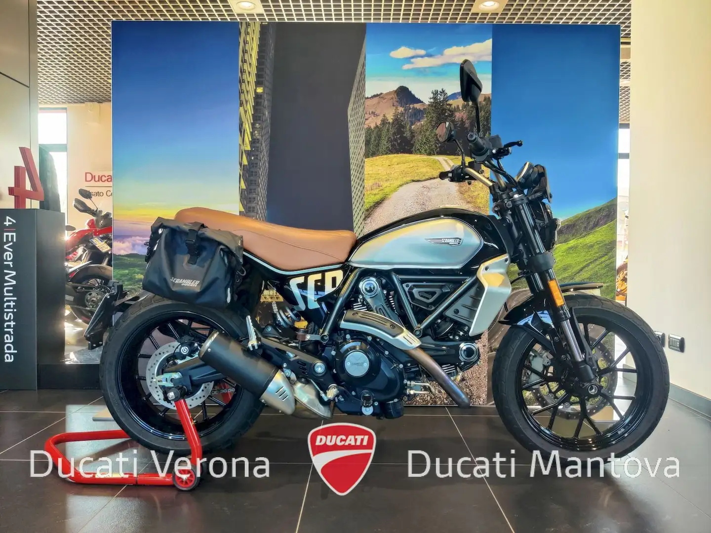 Ducati Scrambler Icon Yellow - 1