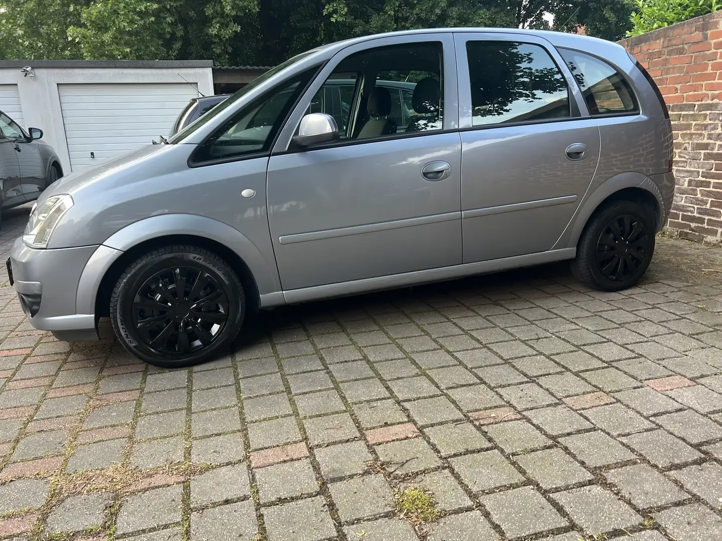 Opel Meriva Edition 1,6 2.Hd S*Heft TÜV NEU Grau - 2