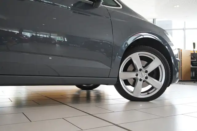 Volkswagen Touran view 7
