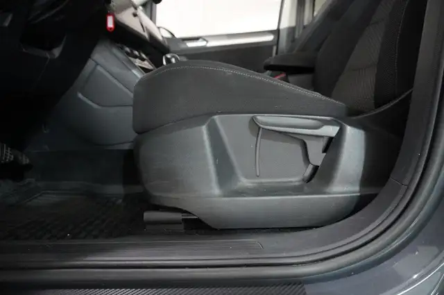 Volkswagen Touran view 14